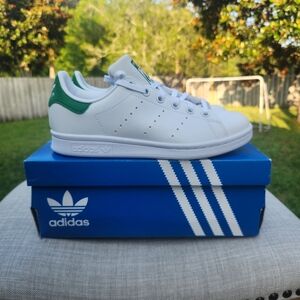 Adidas Originals Stan Smith White & Green  Sneakers Size 3 1/2   NWB